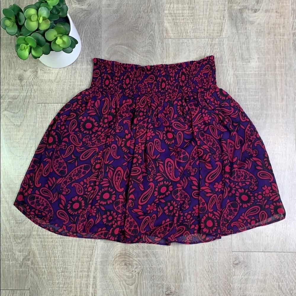 Forever 21 Contemporary Floral Paisley Swing Skirt